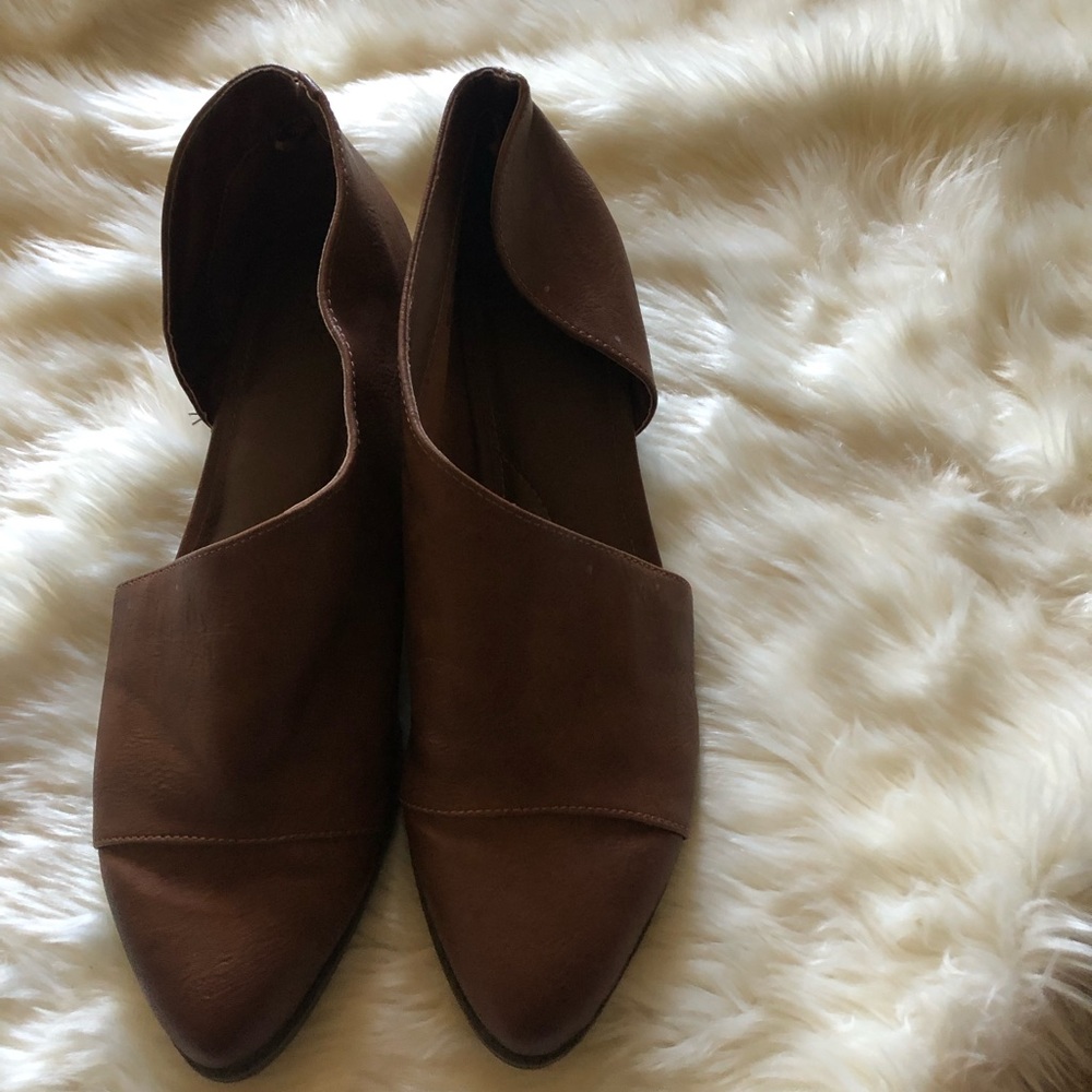 Fall Flats - image 4